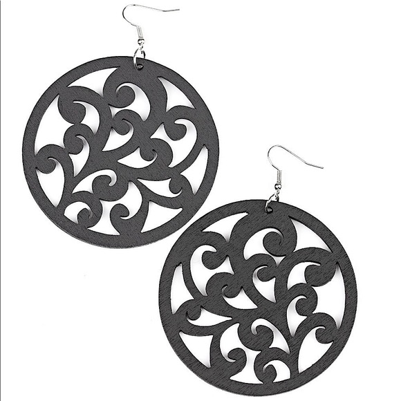 ❤️🔥5/$25❤️🔥 Fresh Off The Vine Black Earrings - Picture 2 of 2